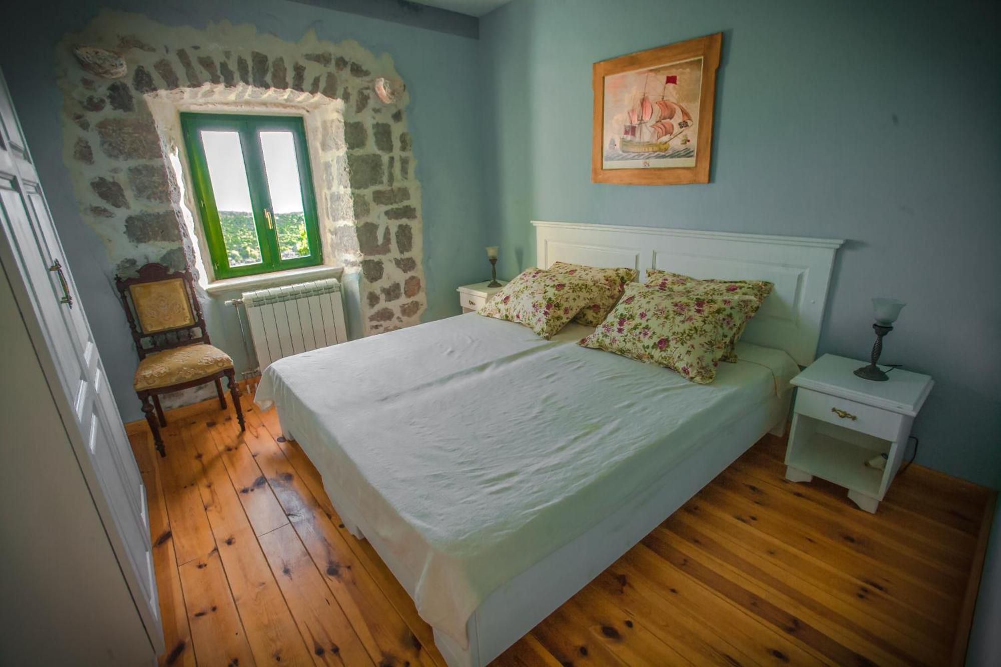 Village 4*