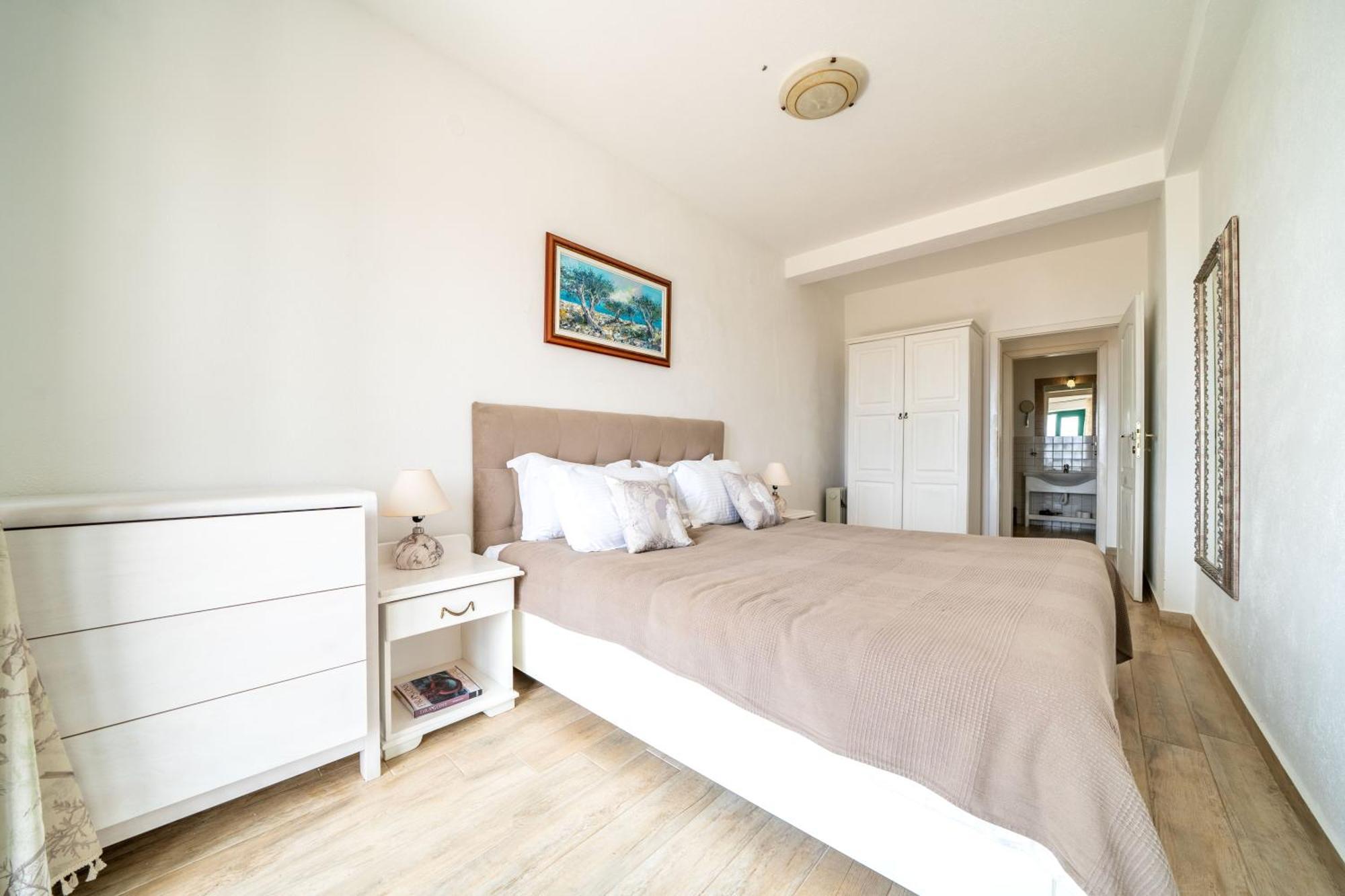 Village Aparthotel