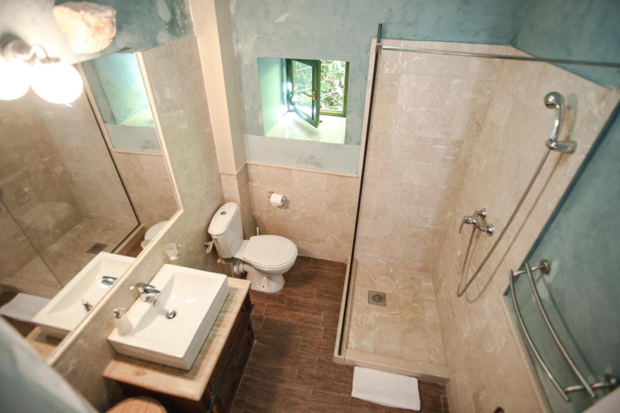 Village 4* Klinci