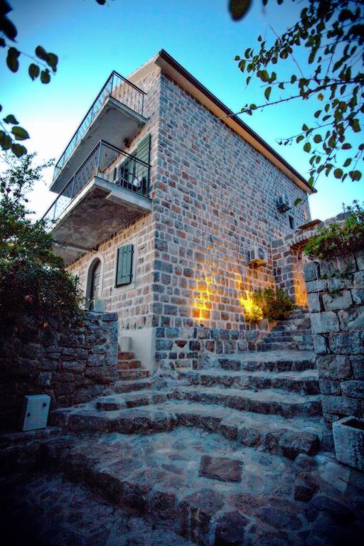 Village Aparthotel